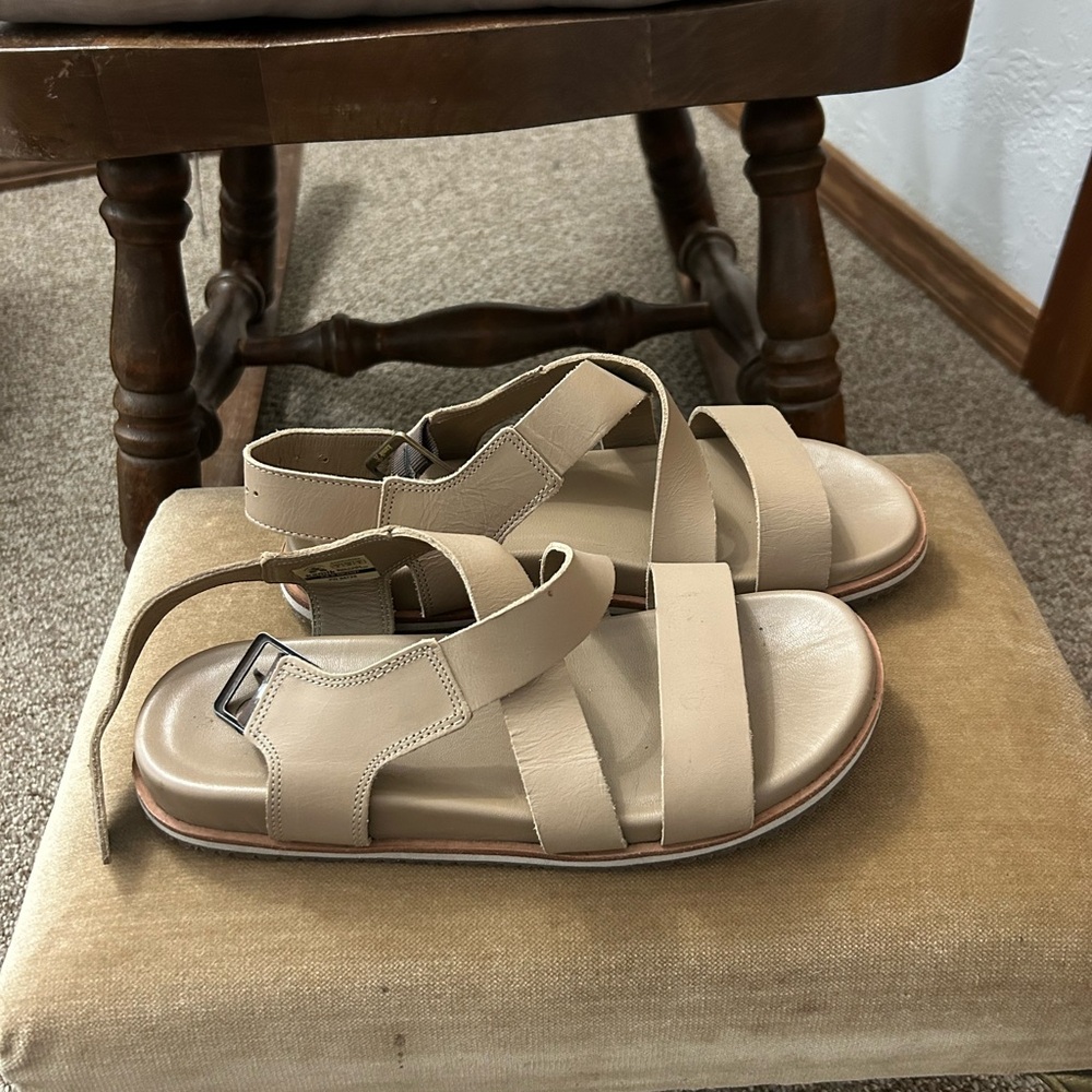 Kamik Tan Women's Sandals